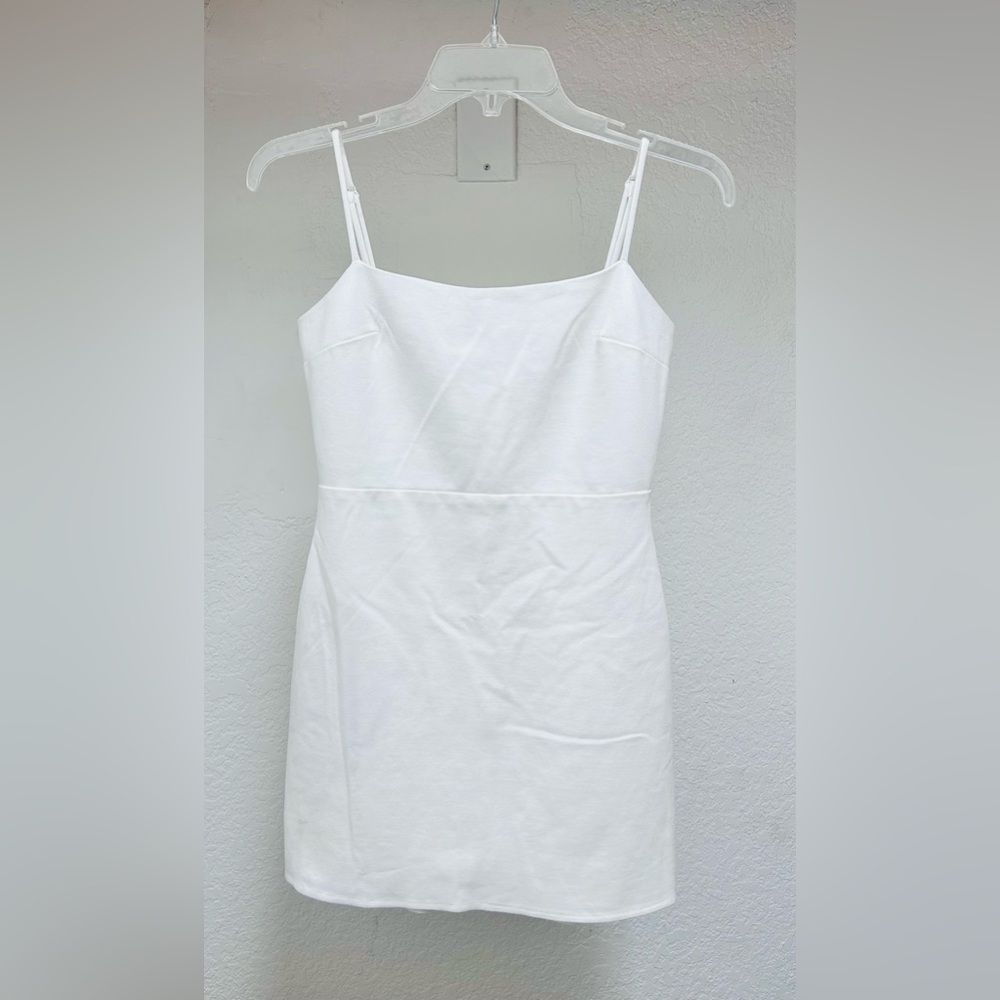 EUC Lulus White Dress size M